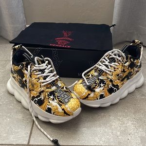 Mens Versace chain reaction sneaker 9 US / 42 EU